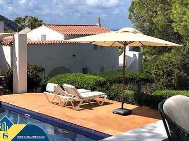 Chalet con balcón en venta en Cala Vedella-Cala Tarida