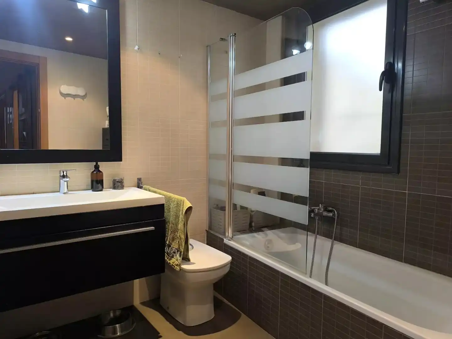 Badezimmer von Wohnung zum Verkauf in Tordera mit Klimaanlage, Heizung und Parkett