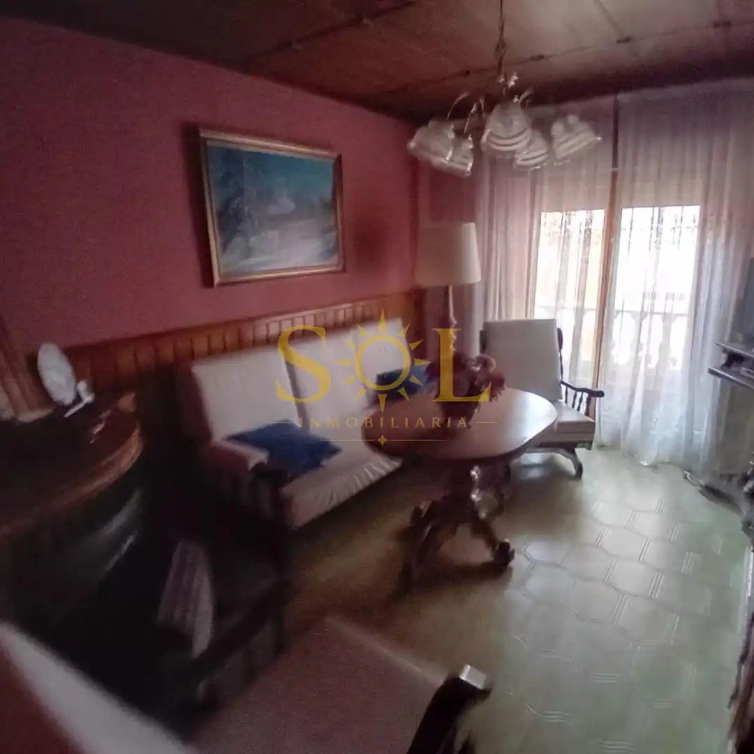 Sala d'estar de Edifici en venda en León Capital 