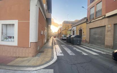 Vista exterior de Casa o xalet en venda en  Almería Capital amb Aire condicionat, Calefacció i Terrassa