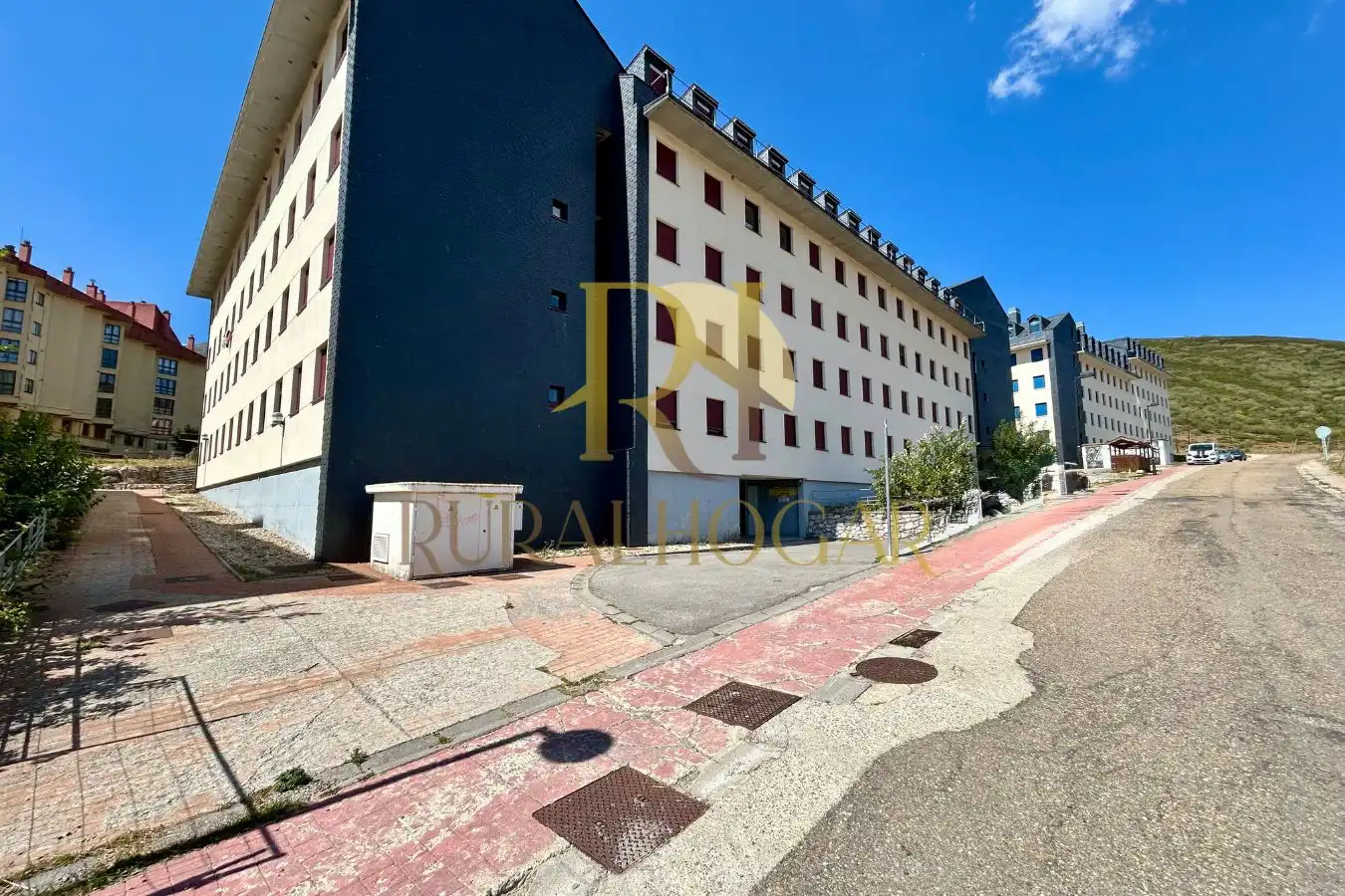 Vista exterior de Apartament en venda en Puebla de Lillo amb Calefacció, Traster i Moblat