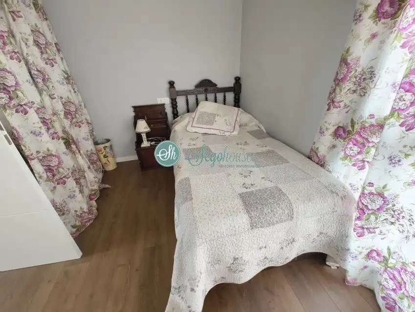 Habitación de Casa o chalet de alquiler en Segovia con Calefacción y Amueblado