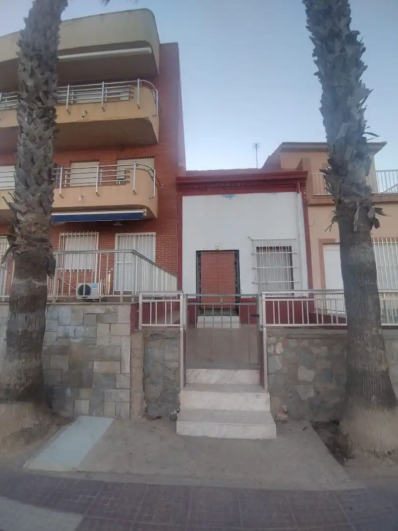 Exterior view of Flat for sale in Los Alcázares  with Private garden, Furnished and Oven