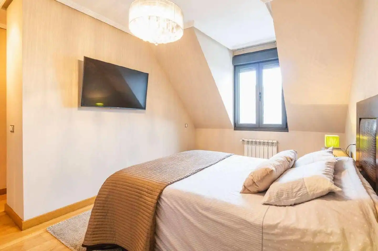 Bedroom of Flat for rent in Oviedo 