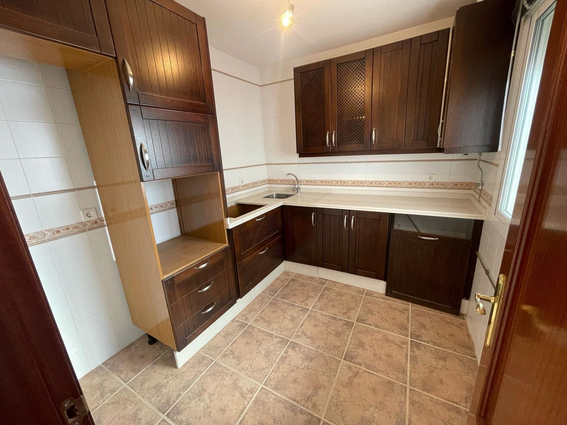 Kitchen of Flat for sale in Alcalá de Guadaira  with Parquet flooring