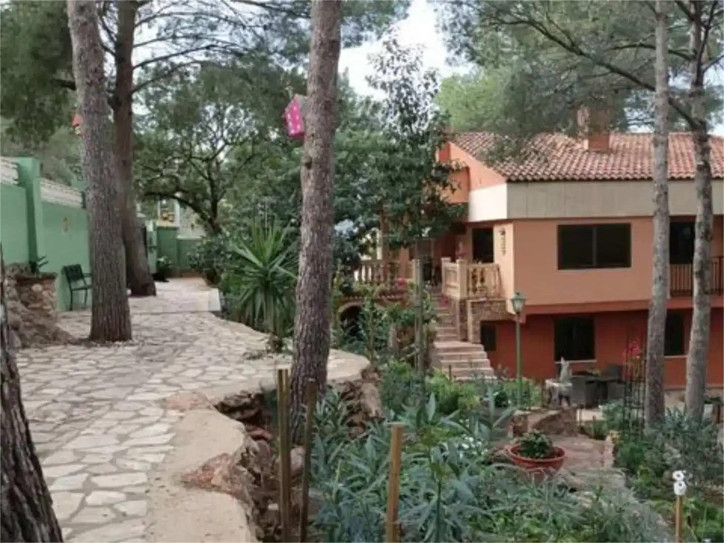 Exterior view of Houses for sale in Gilet  with Air Conditioner, Private garden and Storage room