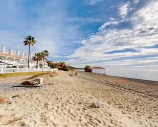 Exterior view of Single-family semi-detached for sale in Estepona  with Air Conditioner, Terrace and Balcony