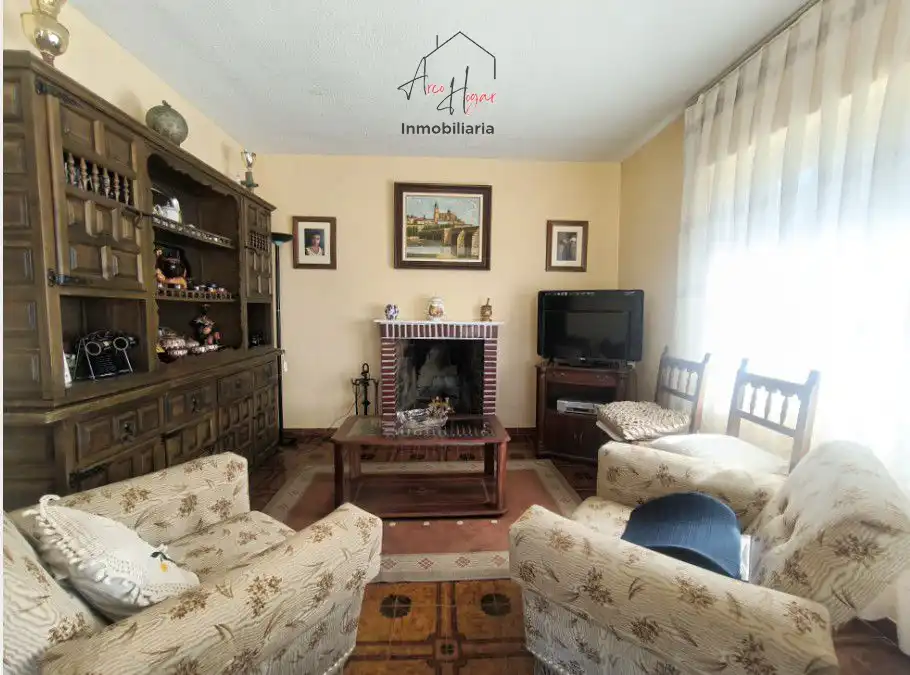 Sala de estar de Casa o chalet en venta en Calvarrasa de Abajo con Calefacción, Terraza y Trastero