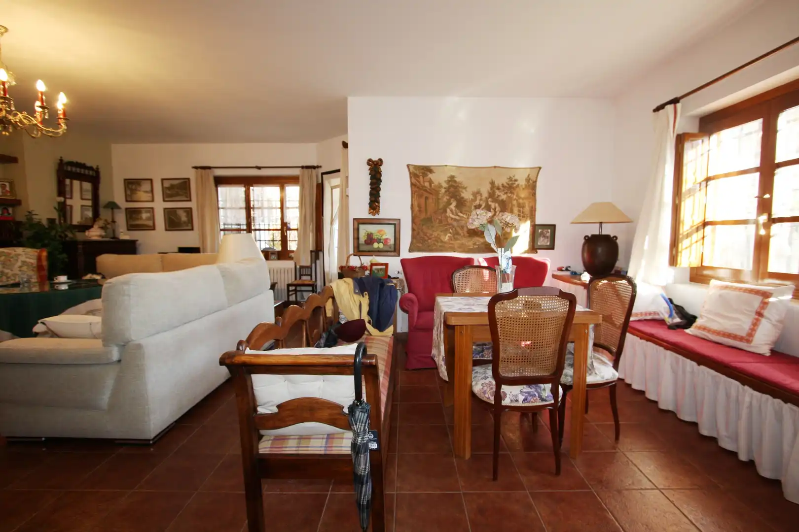 Sala d'estar de Casa o xalet en venda en Albacete amb Aire condicionat, Jardí privat i Terrassa