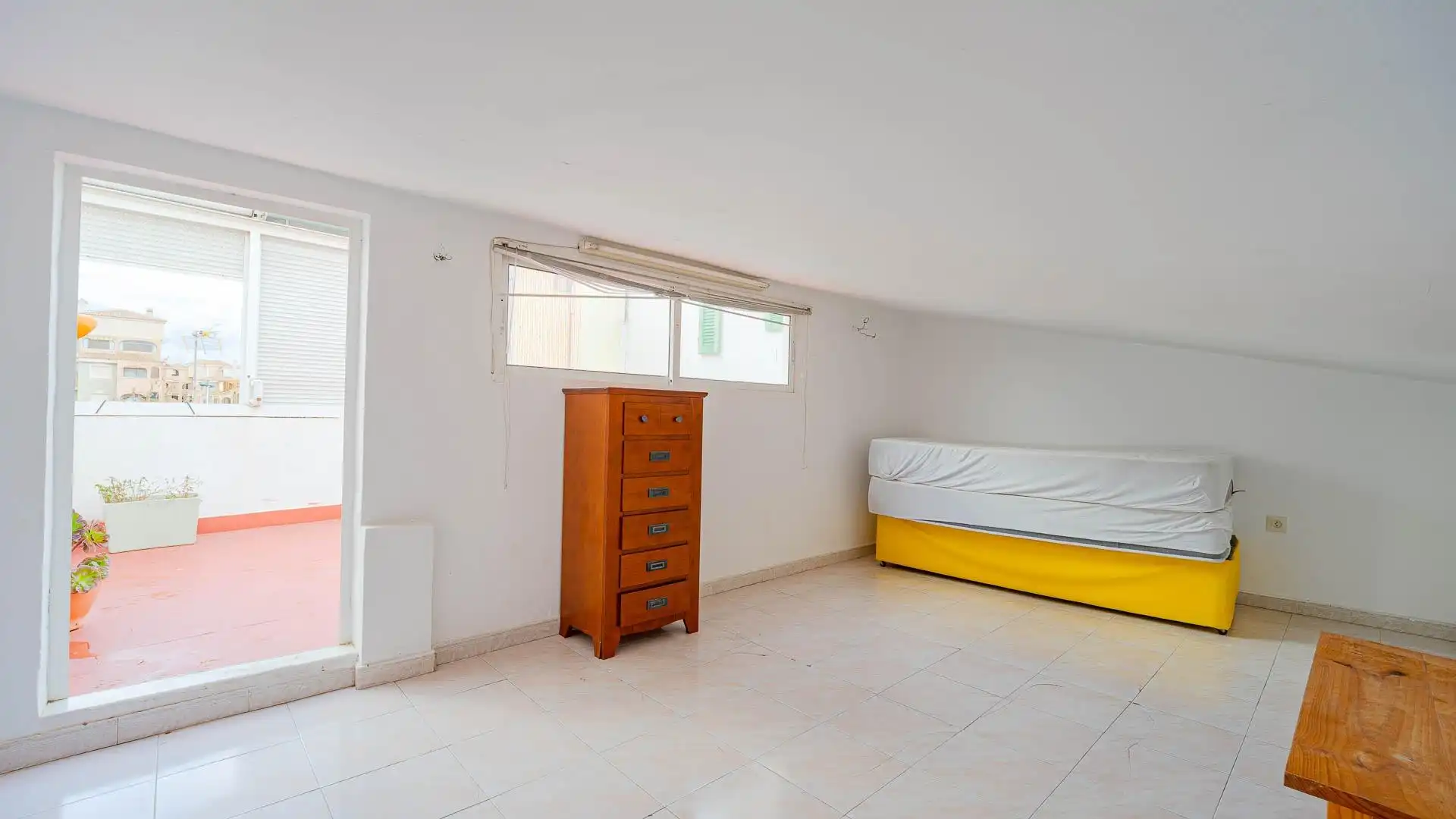 Casa adosada en venta en Torrevieja con Jardín privado, Terraza y Amueblado