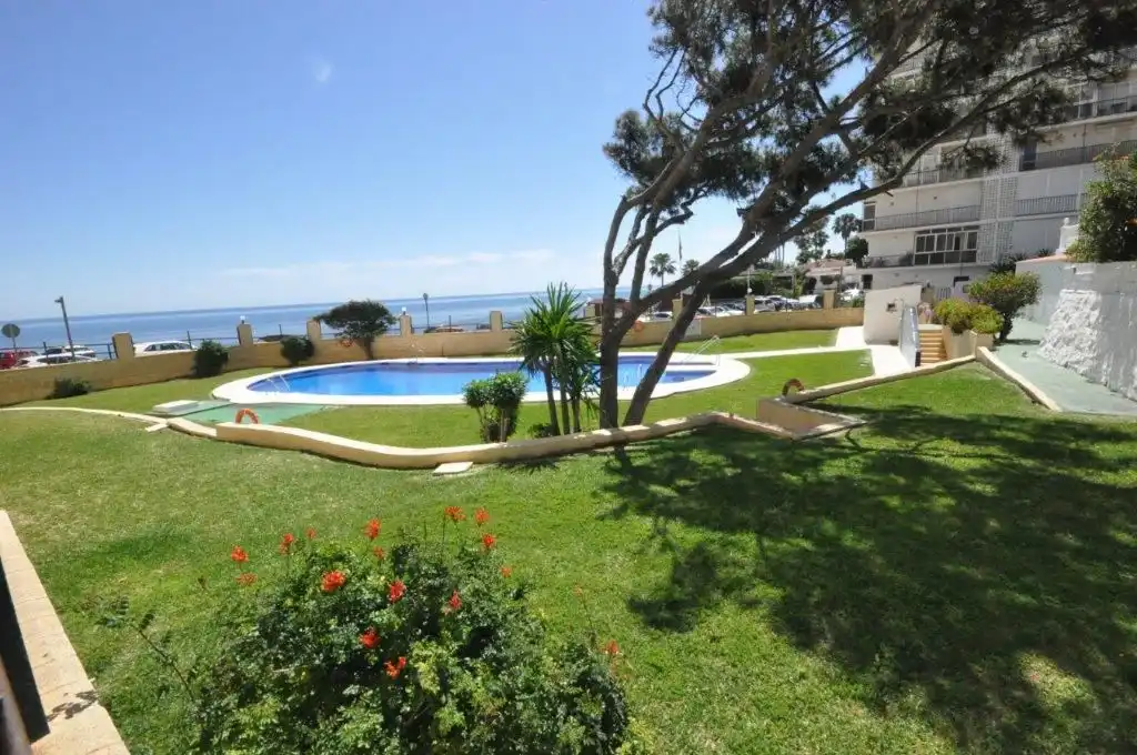 Apartament amb piscina en venda a Calahonda, imagen 29