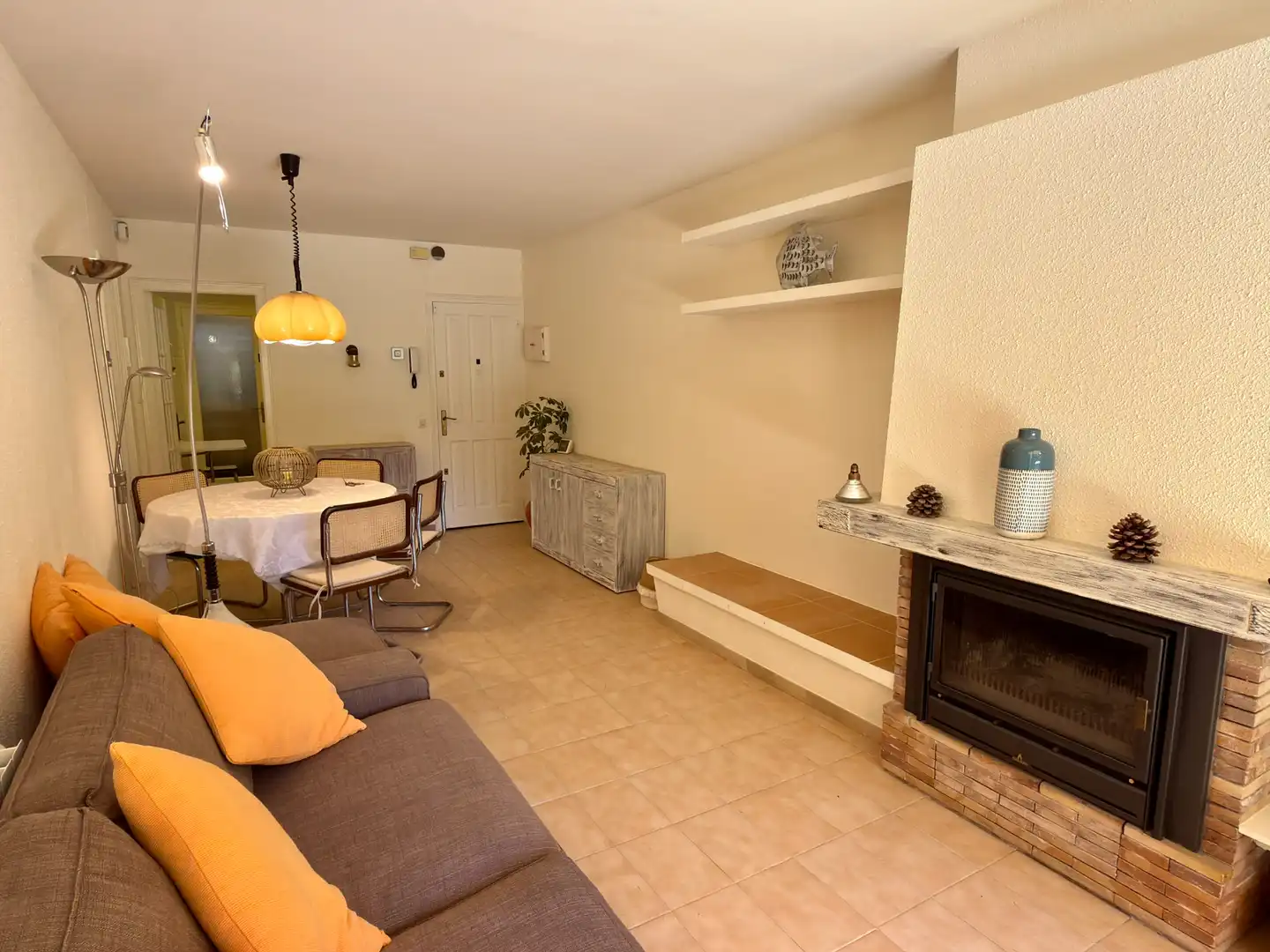 Wohnzimmer von Wohnungen zur Miete in Palafrugell mit Heizung, Privatgarten und Möbliert