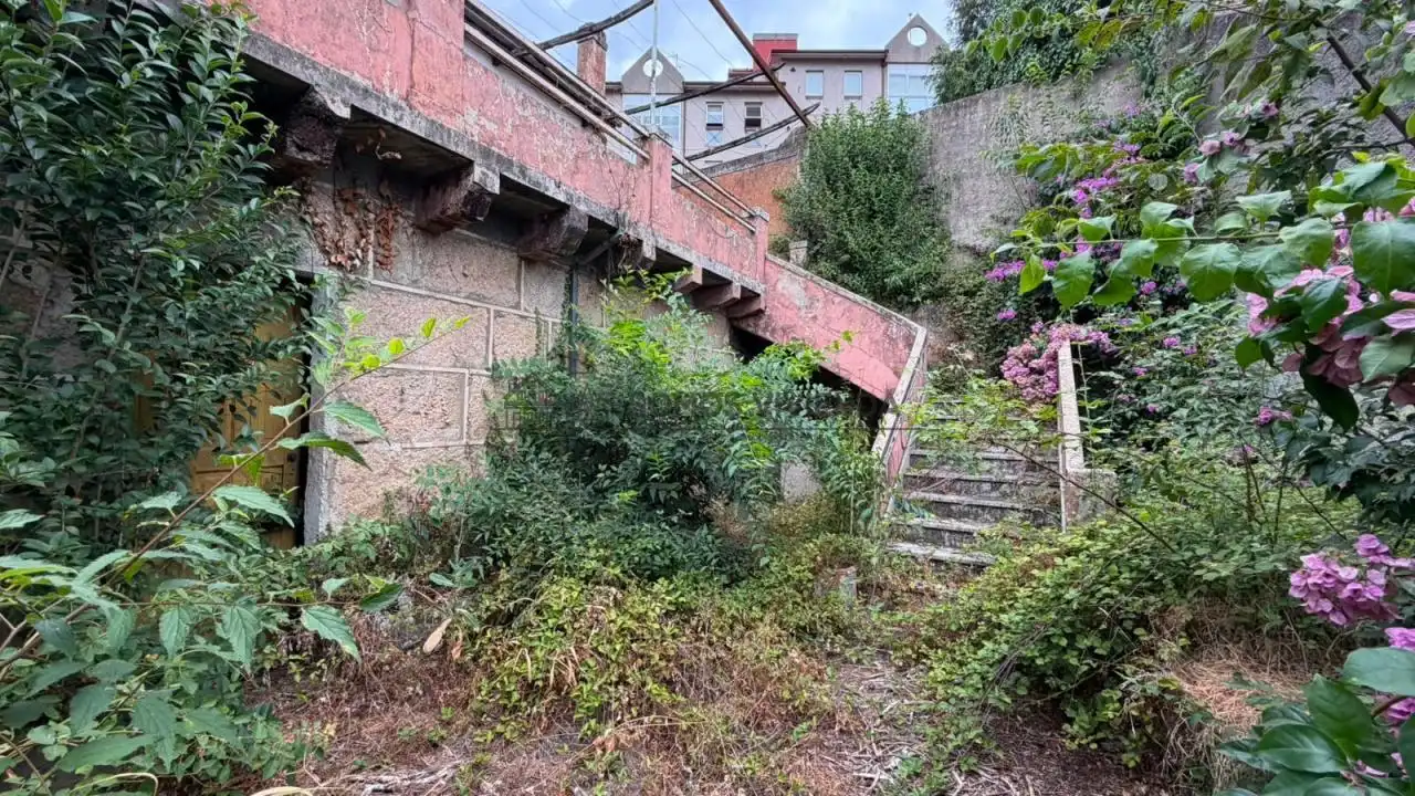 Vista exterior de Casa o xalet en venda en Ourense Capital  amb Jardí privat