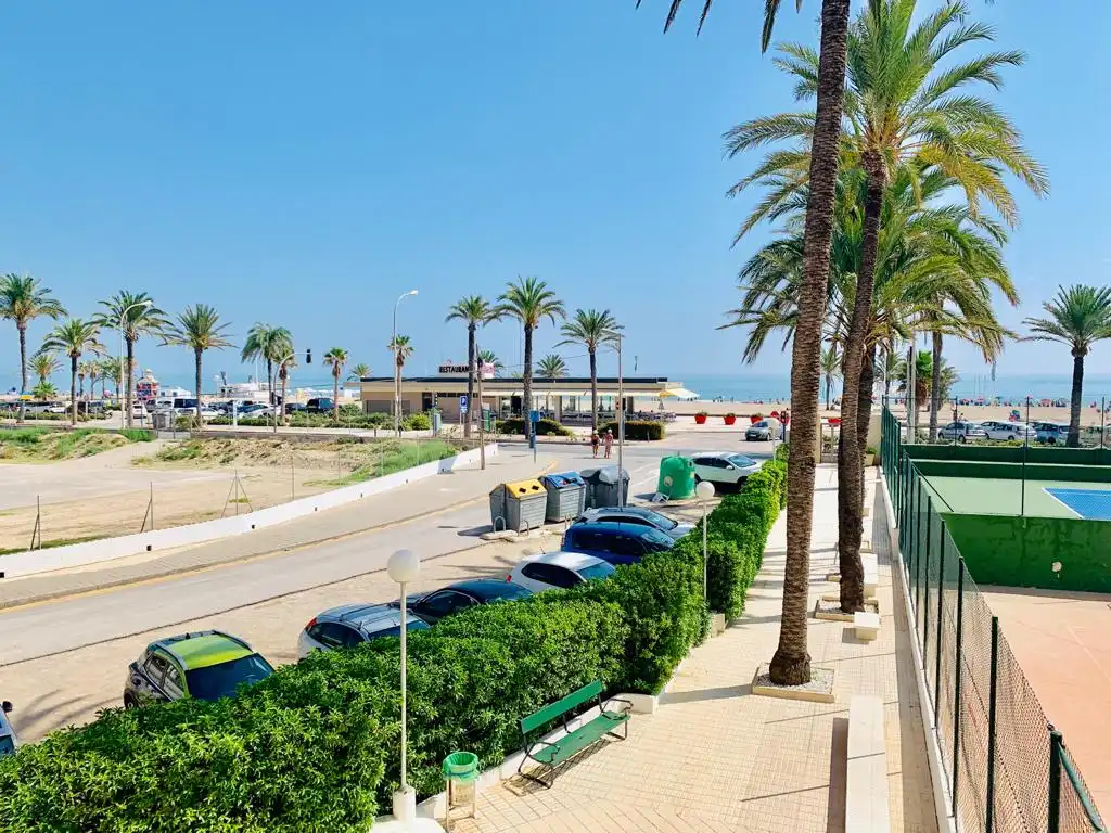 Vista exterior de Apartament en venda en Alicante / Alacant amb Moblat, Forn i Rentadora