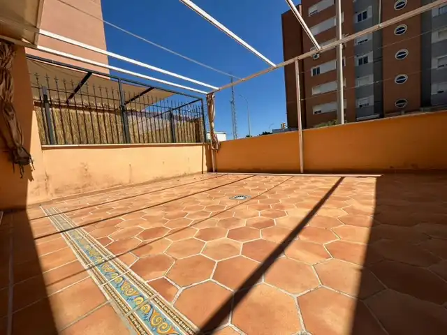 Terraza de Casa adosada en venta en Huelva con Aire acondicionado, Calefacción y Jardín privado