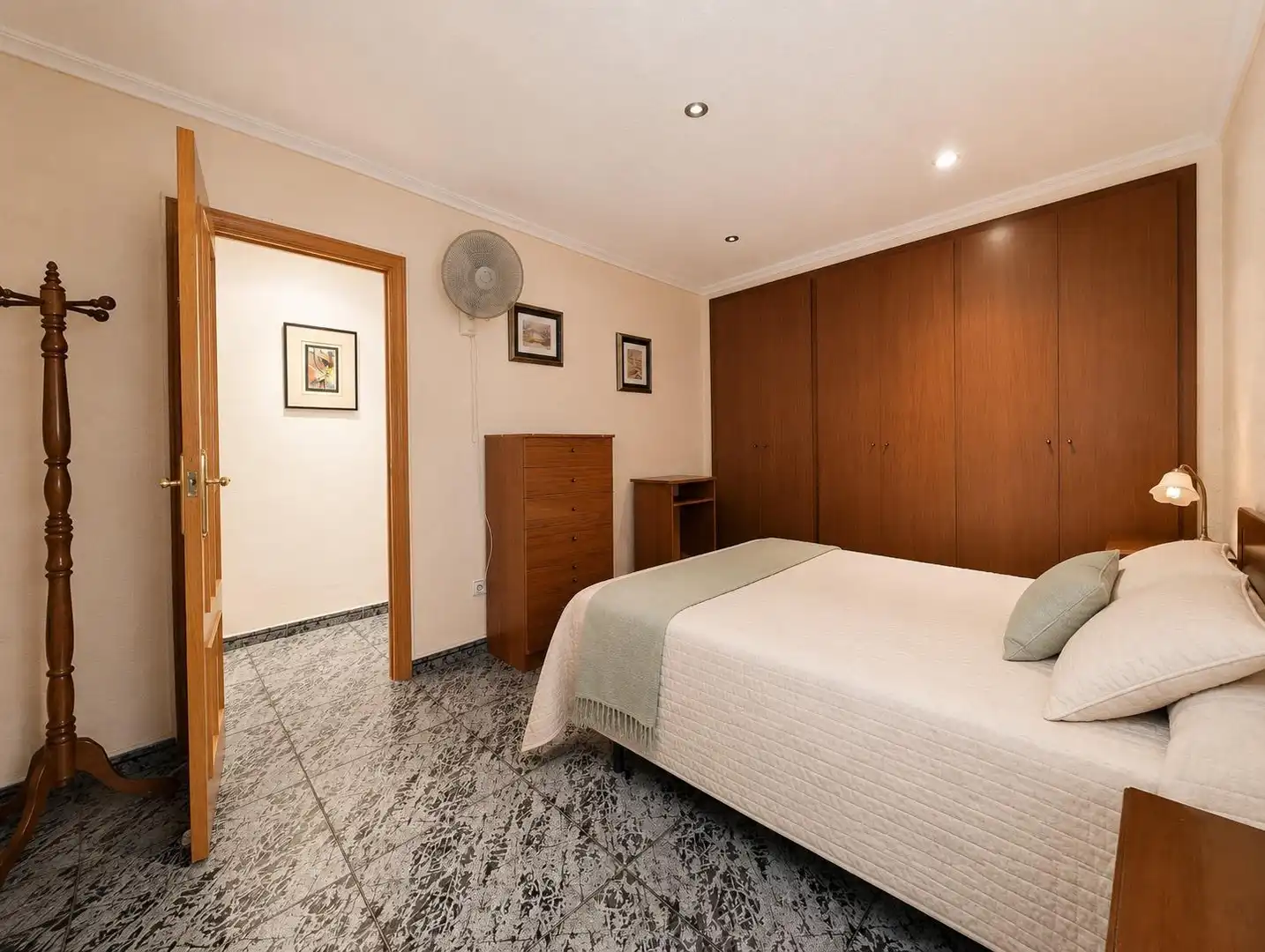 Habitación de Apartamento en venta en Elche / Elx con Aire acondicionado y Amueblado
