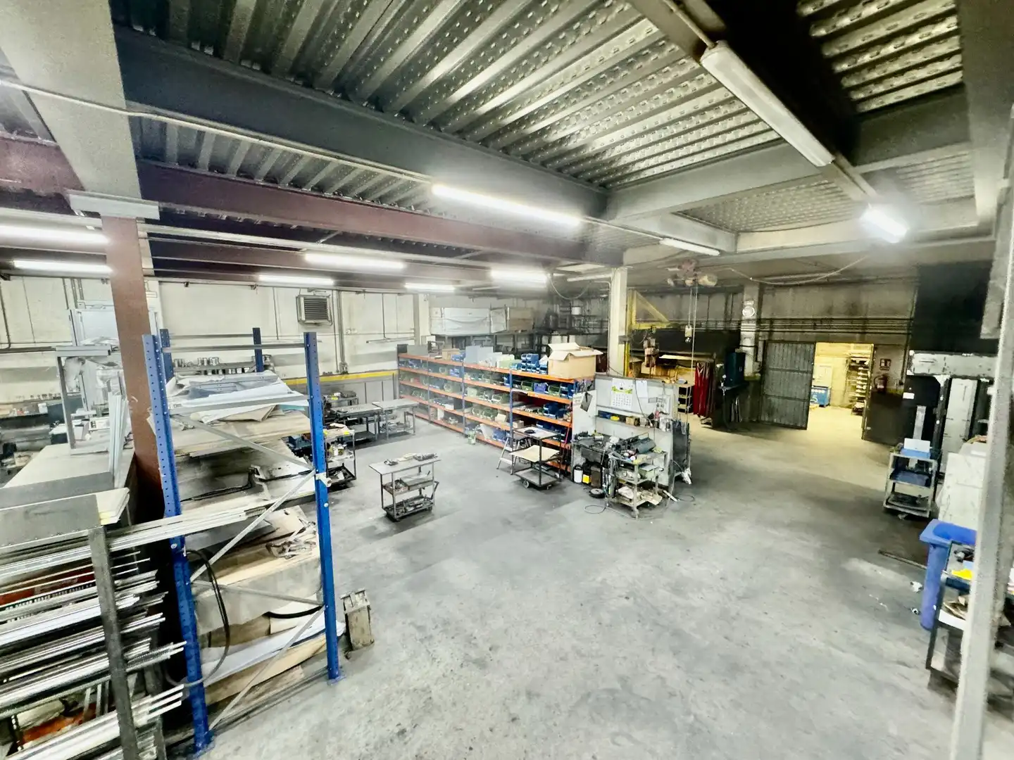 Fabrikhallen zur Miete in Balenyà