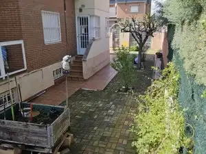 Jardín de Casa adosada en venta en Coslada con Aire acondicionado, Calefacción y Jardín privado