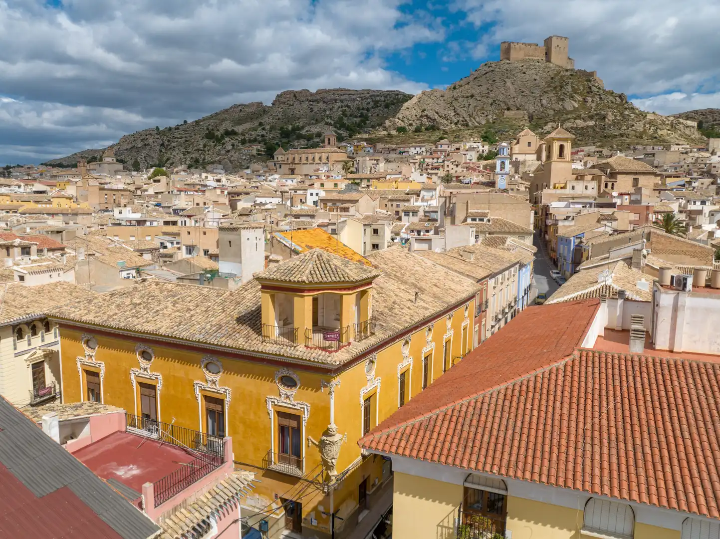Vista exterior de Edifici en venda en Mula amb Alarma