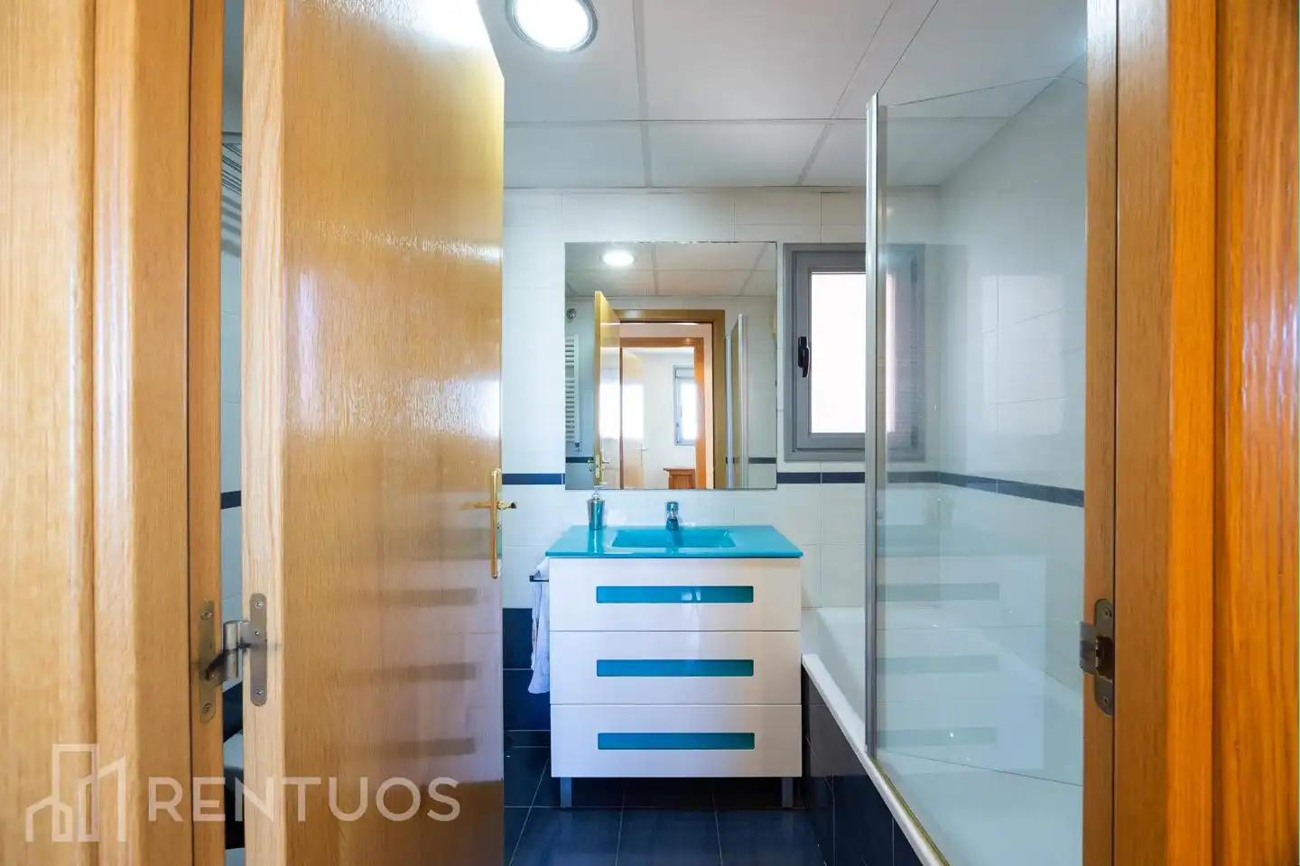 Baño de Piso de alquiler en Madrid con Aire acondicionado, Calefacción y Terraza