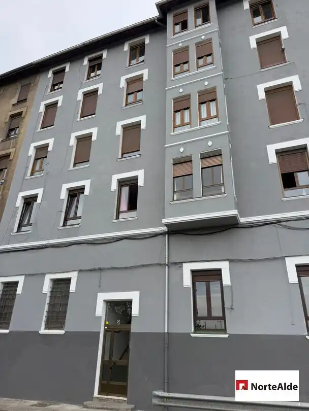 Außenansicht von Wohnung zum Verkauf in Valle de Trápaga-Trapagaran mit Heizung