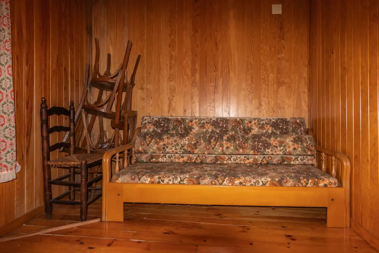 Sala d'estar de Casa o xalet en venda en Canejan amb Moblat