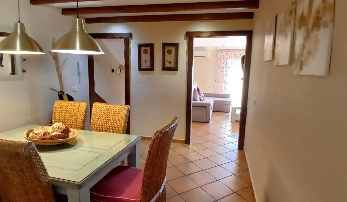 Esszimmer von Wohnungen zur Miete in Casares mit Klimaanlage, Heizung und Terrasse