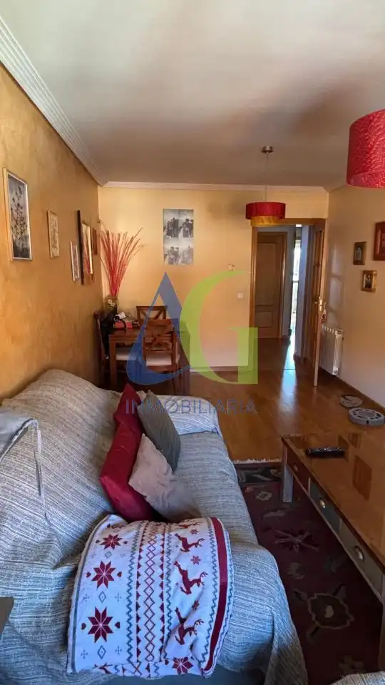 Duplexes for sale in Villaquilambre, León
