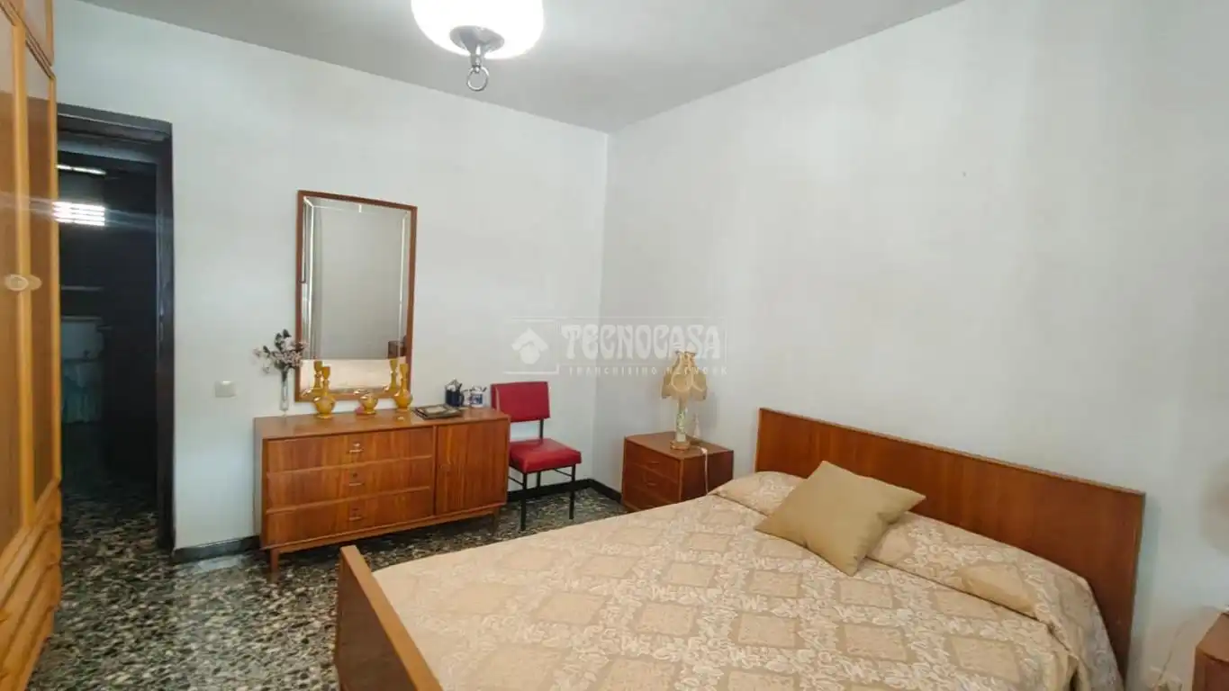 Bedroom of Flat for sale in Sevilla