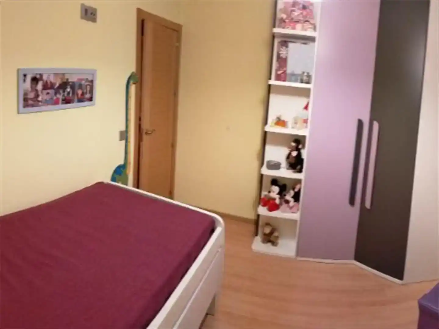 Dormitori de Casa adosada en venda en Linares amb Aire condicionat, Jardí privat i Parquet