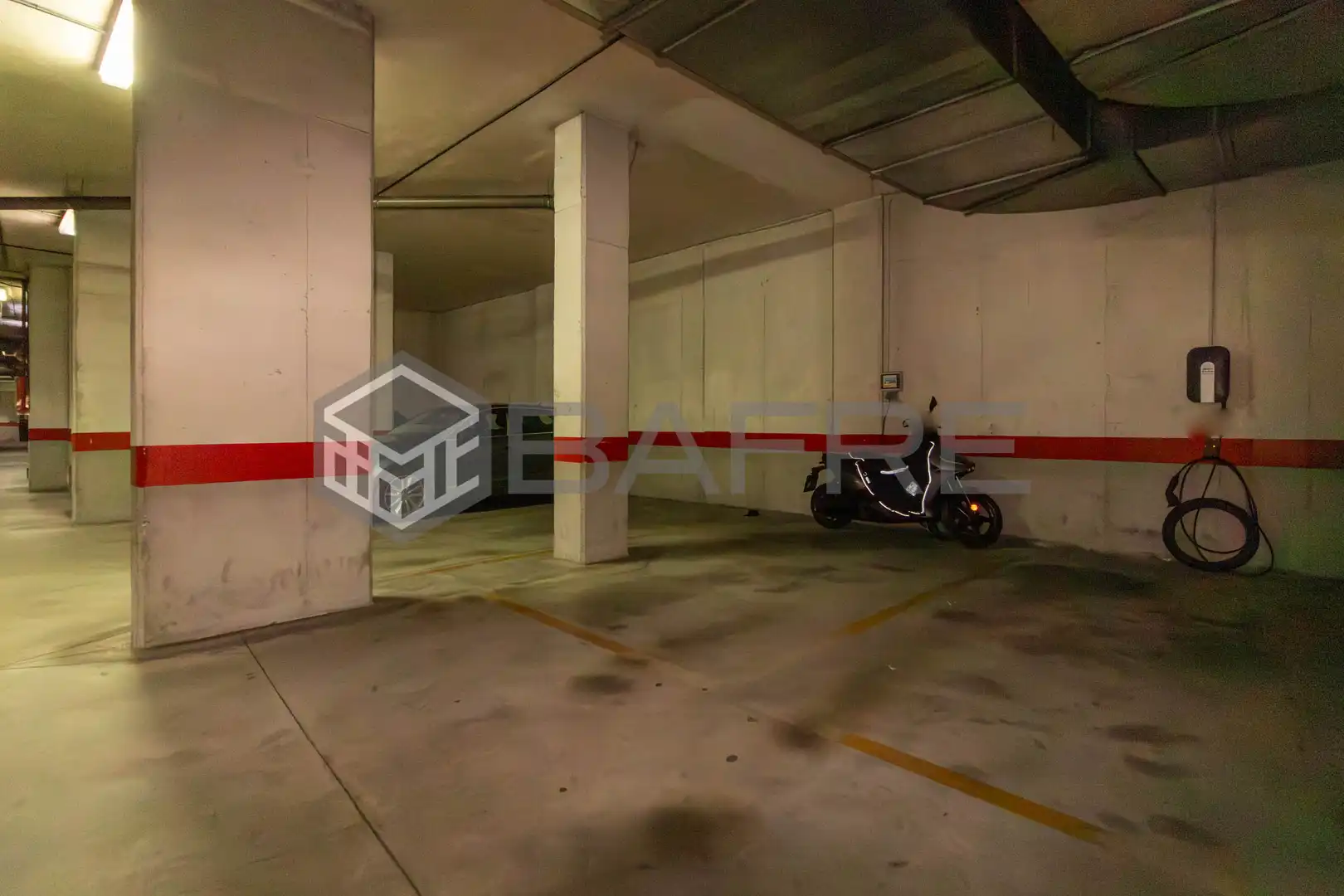 Parkplatz von Wohnung zum Verkauf in Madrid mit Klimaanlage, Heizung und Parkett