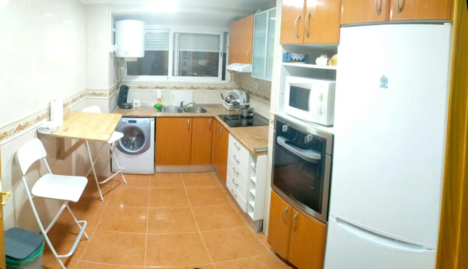 Kitchen of Flat for share in Valencia  with Washing machine and Pets allowed