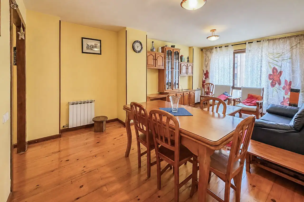 Comedor de Apartamento en venta en Vielha e Mijaran con Calefacción, Parquet y Amueblado