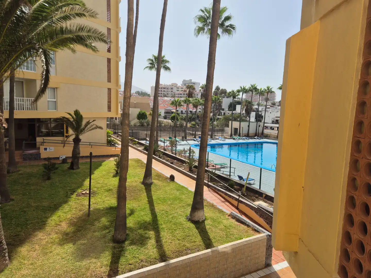 Piscina de Apartament en venda en Arona amb Terrassa, Moblat i Forn