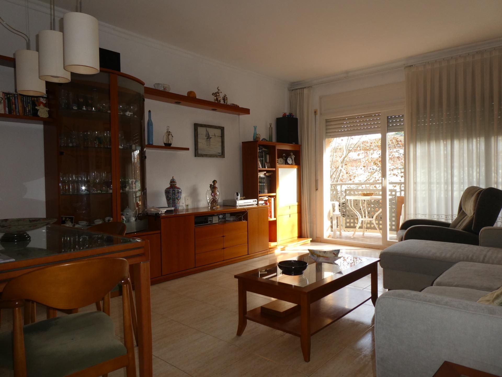 Sala d'estar de Pis en venda en Montornès del Vallès amb Calefacció, Terrassa i Balcó