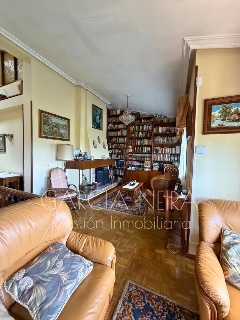Wohnzimmer von Haus oder Chalet zum Verkauf in Siero mit Heizung, Parkett und Terrasse