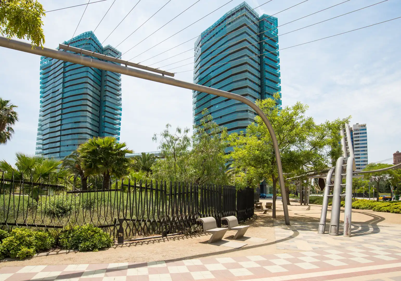 Vista exterior de Oficina de alquiler en Badalona con Aire acondicionado y Terraza