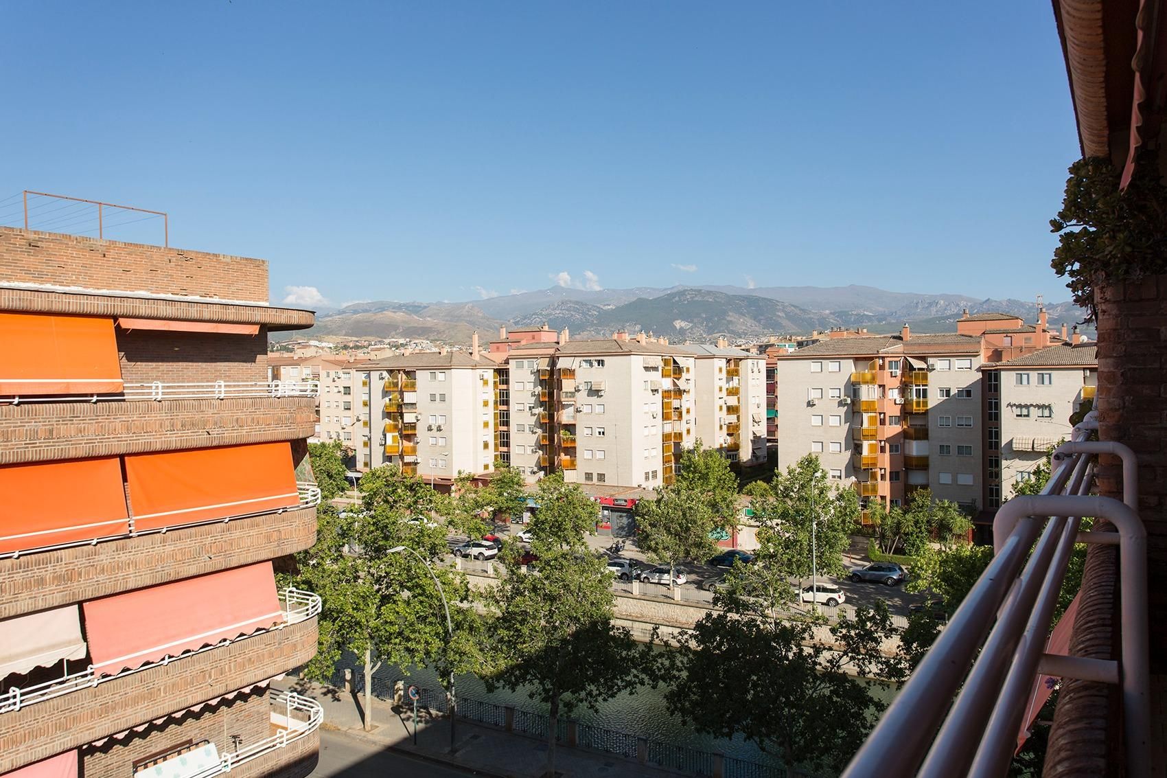 Exterior view of Flat for sale in  Granada Capital  with Air Conditioner, Heating and Terrace