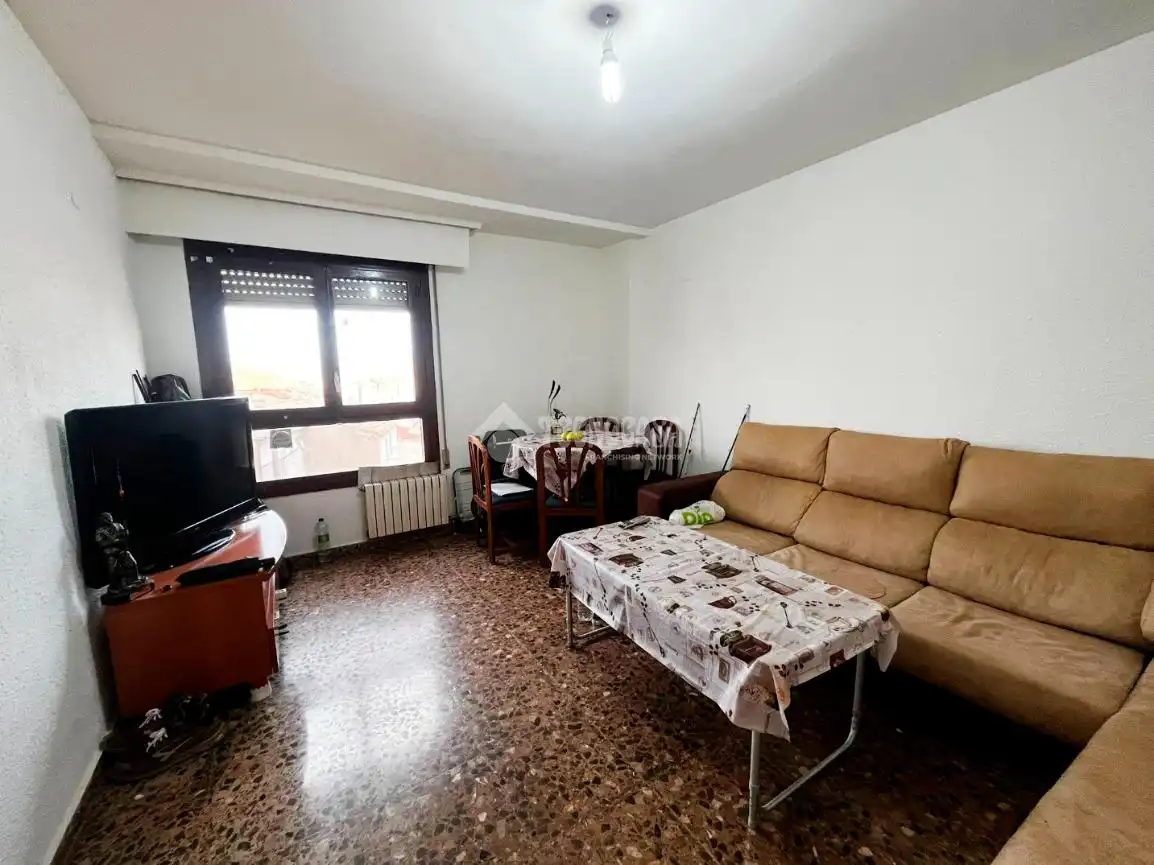 Sala d'estar de Pis en venda en Alagón amb Traster i Balcó