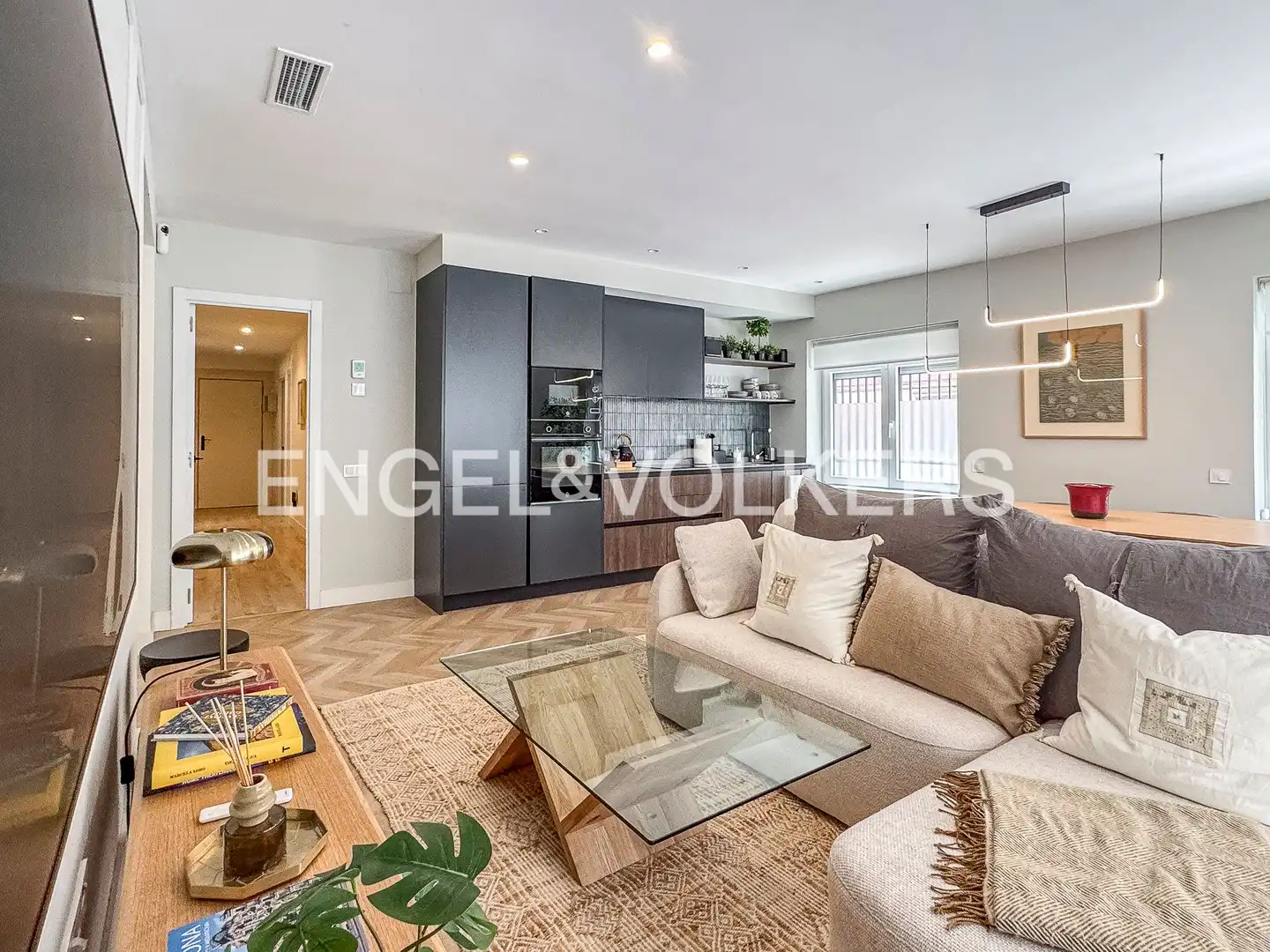 Living room of Flat for rent in Barcelona  with Air Conditioner, Heating and Parquet flooring