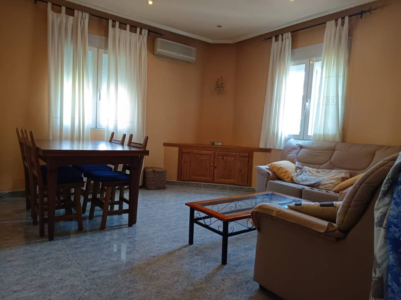 Sala d'estar de Pis en venda en  Toledo Capital amb Aire condicionat, Calefacció i Alarma
