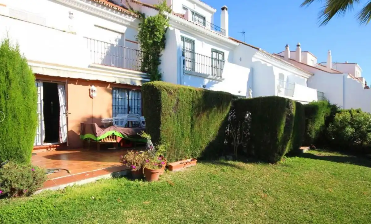 Casa adosada en venta en Casco Antiguo