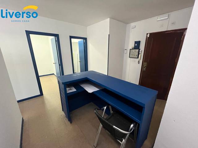 Oficina en Alquiler en Reyes Católicos