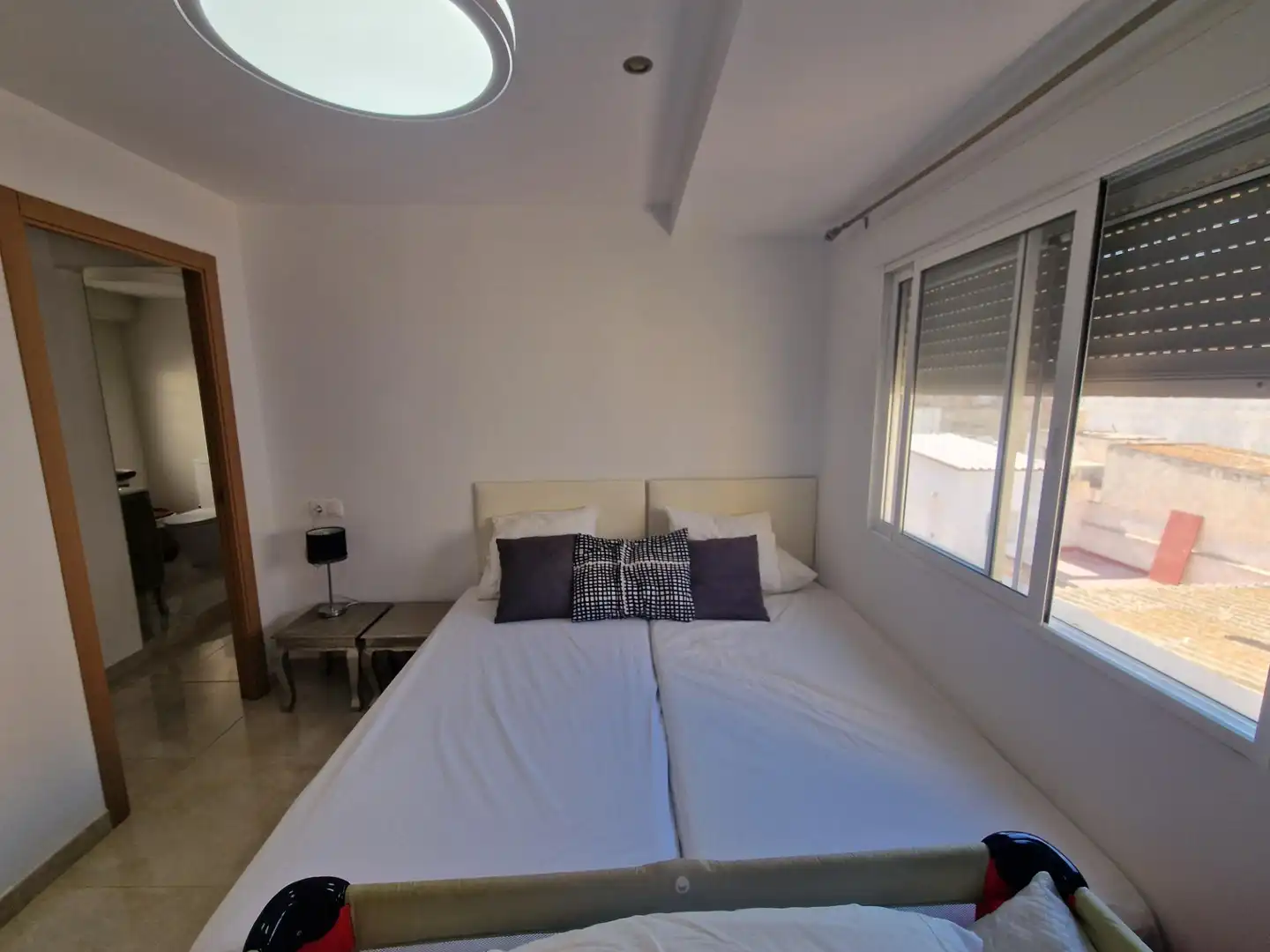 Schlafzimmer von Dachboden zum Verkauf in Águilas mit Klimaanlage und Möbliert