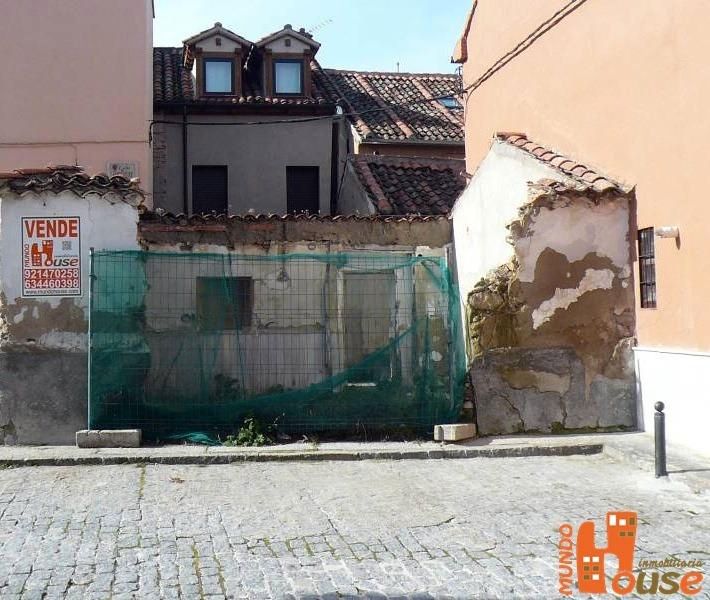 Vista exterior de Residencial en venda en Real Sitio de San Ildefonso