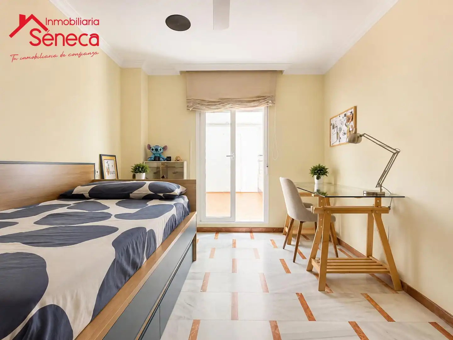 Bedroom of Flat for sale in Córdoba  with Air Conditioner, Heating and Storage room