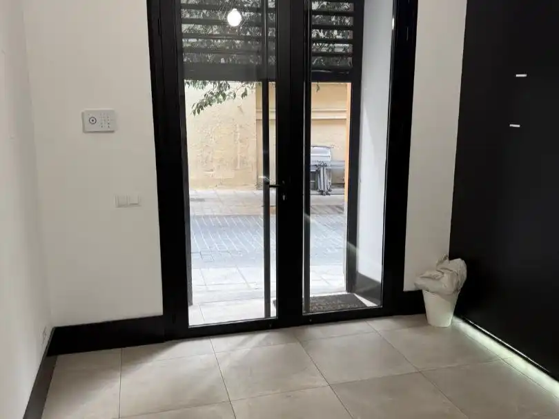 Office for rent in Madrid  with Air Conditioner
