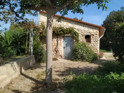 Landhaus mit Garten zum Verkauf in Av pont milenari 1, imagen 3