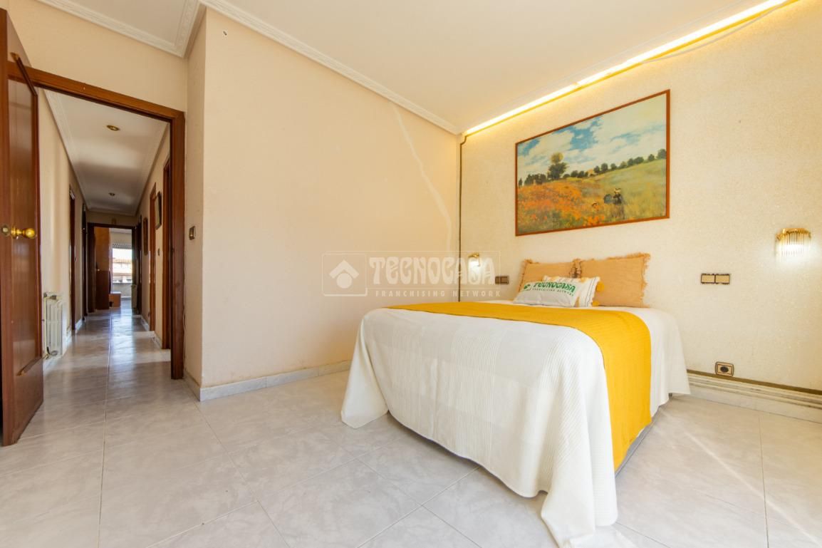 Dormitori de Pis en venda en  Tarragona Capital amb Aire condicionat i Balcó