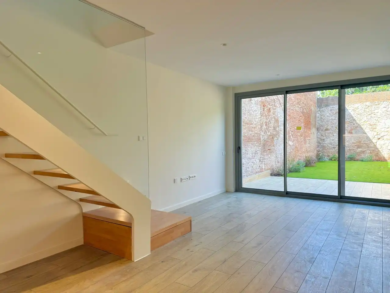 Piso de alquiler en Sabadell con Aire acondicionado, Calefacción y Jardín privado